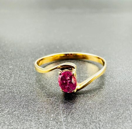 Pink Sapphire Ring in 9K Yellow Gold