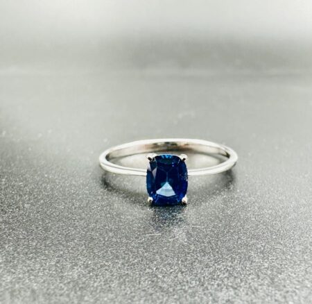 Blue Sapphire Ring in 9K White Gold